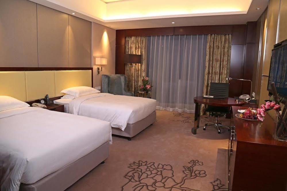 Guangzhou Changfeng Gloria Plaza Hotel ภายนอก รูปภาพ